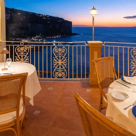 スポーティング 4* ヴィーコ・エクエンセ